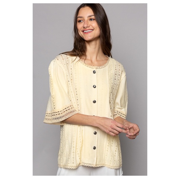 CLEARANCE NOW $25 63❤️Pretty POL Lace and Gauze oversized top - Picture 3 of 5